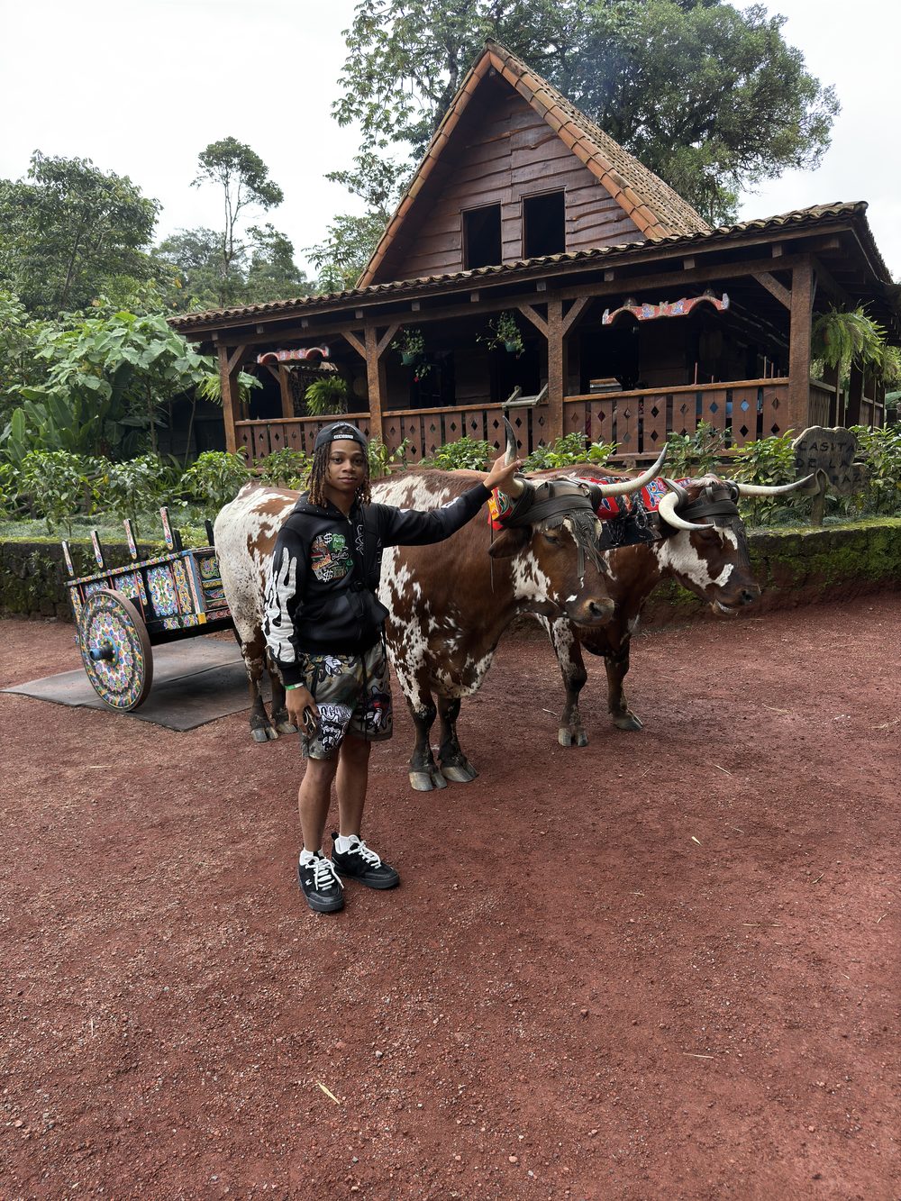 Kid Cxbra on location